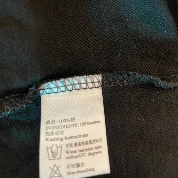 Christmas Holiday T-Shirt XL - Picture 7 of 7